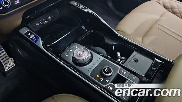 Kia Sorento 2023 — ფოტო 7/20