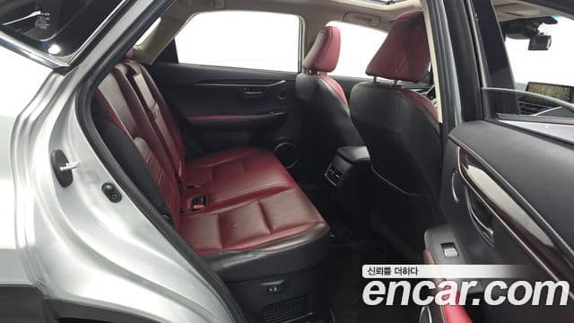 Lexus NX300h 2018 — Photo 6/20