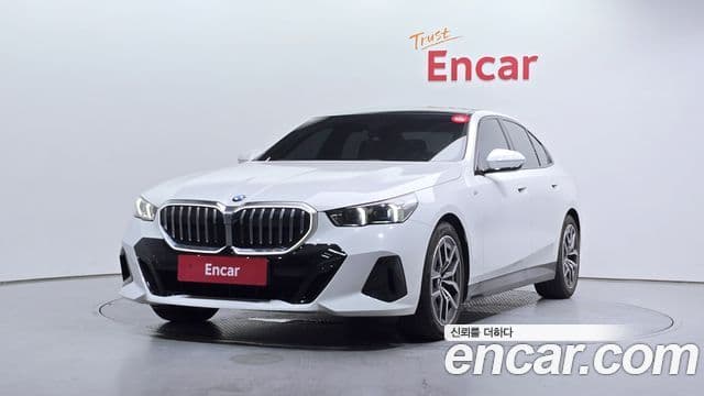 BMW 5 Series 2024 — Şəkil 1/20