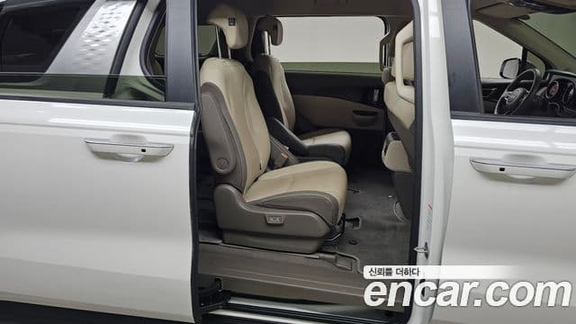 Kia Carnival 2022 — Şəkil 11/20