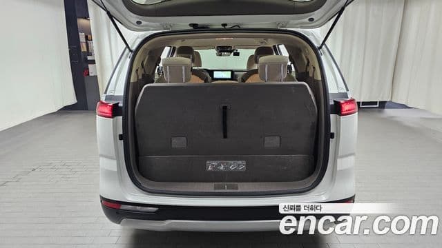 Kia Carnival 2022 — Şəkil 15/20