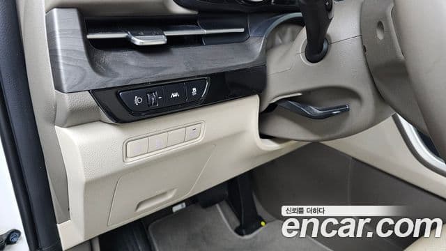 Kia Carnival 2022 — Şəkil 18/20