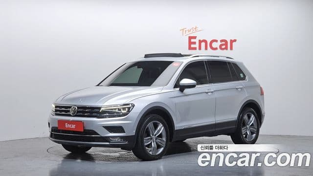 Volkswagen Tiguan 2018 — ფოტო 1/20