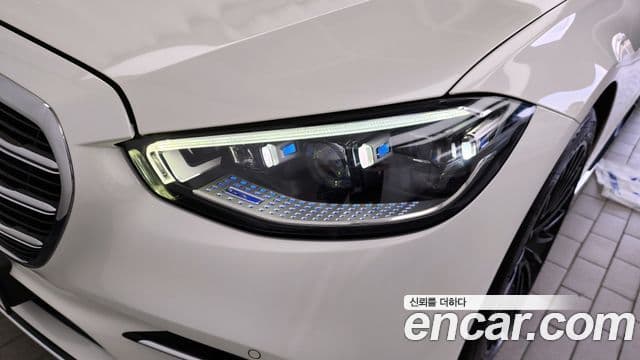 Mercedes-Benz S-Class 2022 — Photo 15/30