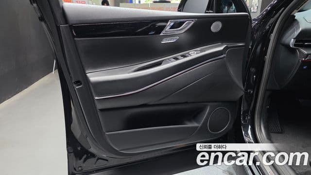 Genesis GV80 2022 — ფოტო 29/31