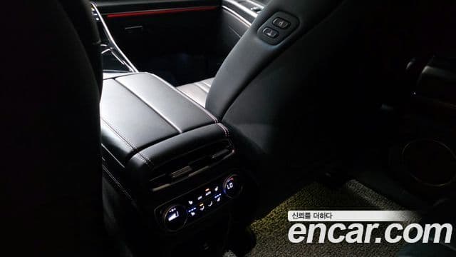 Genesis GV80 2022 — ფოტო 19/31