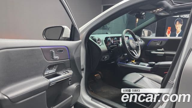 Mercedes-Benz GLA-Class 2021 — ფოტო 15/30