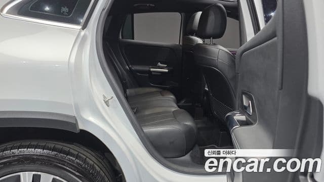 Mercedes-Benz GLA-Class 2021 — ფოტო 23/30