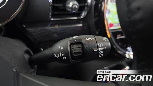 Mini Cooper Clubman 2021 — Şəkil 16/20