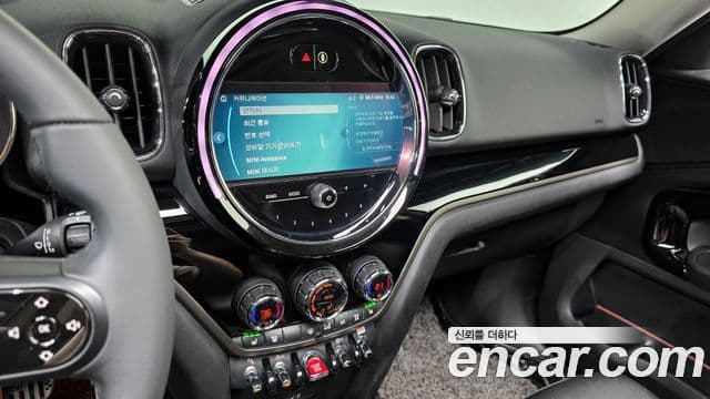 Mini Cooper Countryman 2021 — ფოტო 14/20