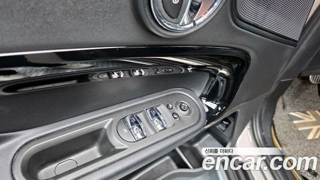 Mini Cooper Countryman 2021 — ფოტო 20/20