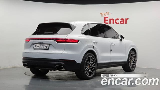 Porsche Cayenne 2019 — ფოტო 1/20