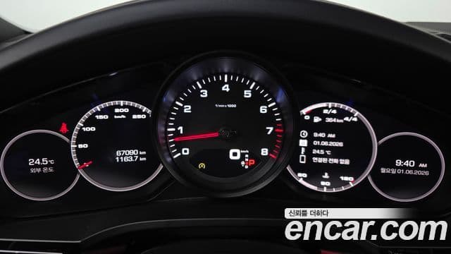 Porsche Cayenne 2019 — ფოტო 6/20