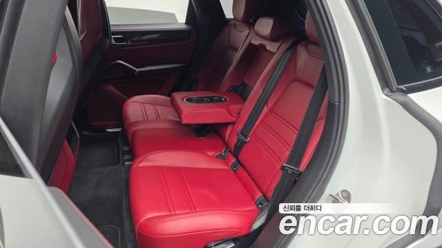Porsche Cayenne 2019 — Photo 6/33
