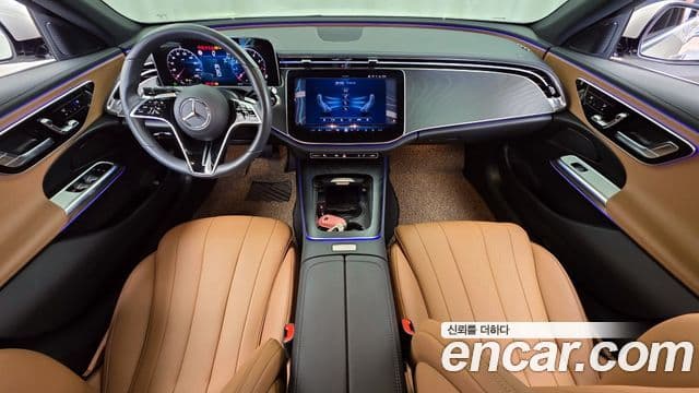 Mercedes-Benz E-Class 2025 — Фото 7/20