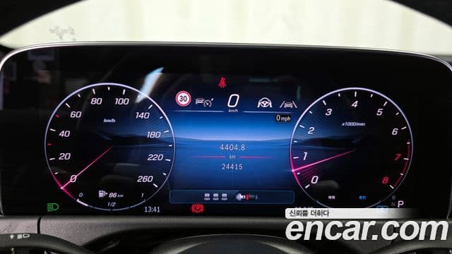 Mercedes-Benz E-Class 2025 — Фото 8/20