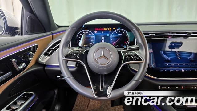 Mercedes-Benz E-Class 2025 — Фото 12/20