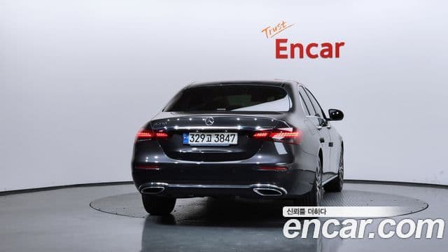 Mercedes-Benz E-Class 2021 — Şəkil 3/20
