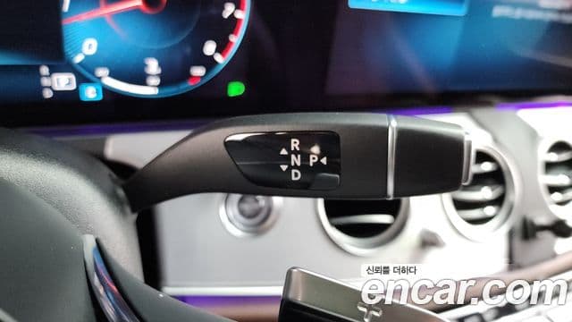 Mercedes-Benz E-Class 2021 — Şəkil 8/20