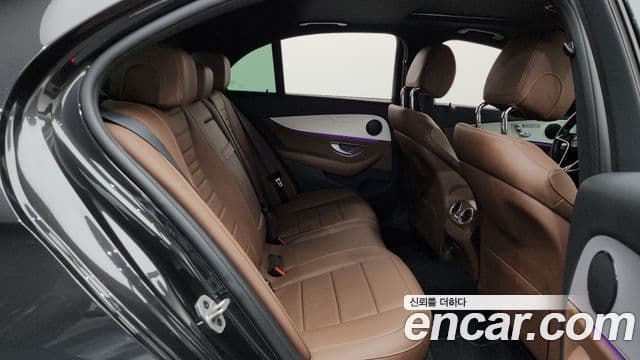 Mercedes-Benz E-Class 2021 — Şəkil 10/20