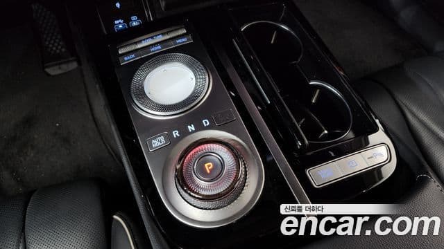 Genesis Electrified G80 2020 — Şəkil 7/20