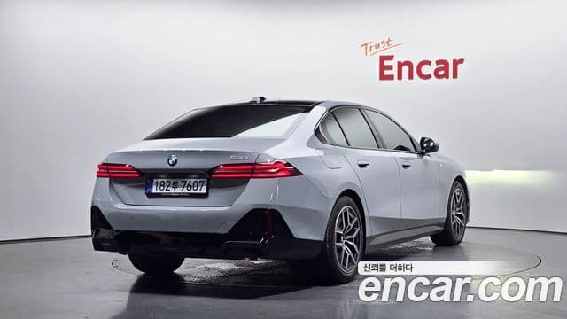 BMW 5 Series 2025 — Şəkil 2/20