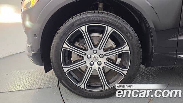 Volvo XC60 2018 — Şəkil 5/20