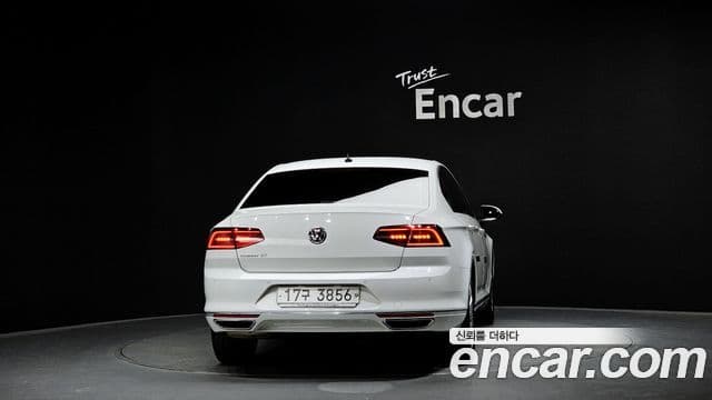 Volkswagen Passat GT 2018 — Фото 4/20