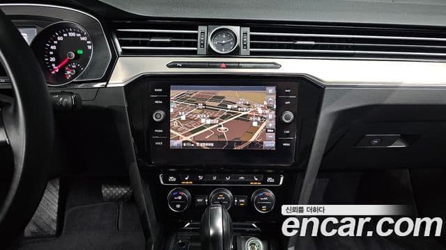 Volkswagen Passat GT 2018 — Фото 14/20