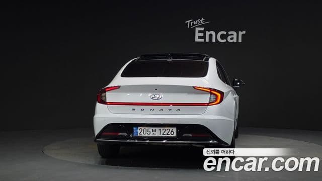 Hyundai Sonata 2022 — Фото 3/20