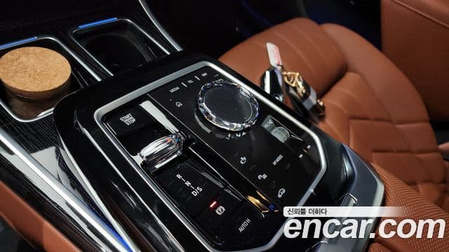 BMW 7 Series 2025 — Фото 9/20