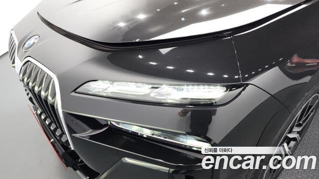 BMW 7 Series 2025 — Photo 29/37