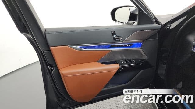 BMW 7 Series 2025 — Photo 9/37
