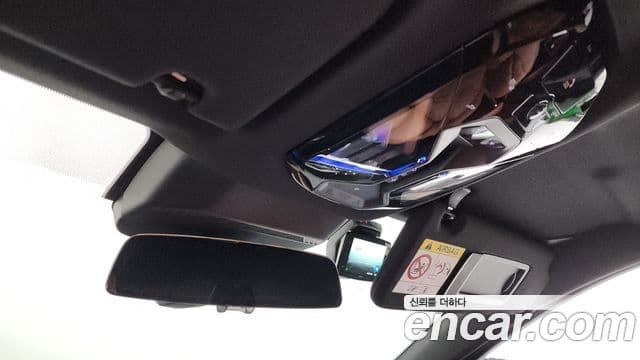 BMW 7 Series 2025 — Photo 30/37