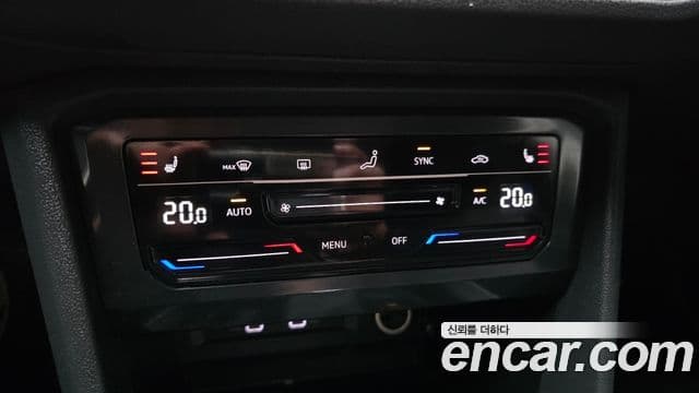 Volkswagen Tiguan 2021 — ფოტო 15/20