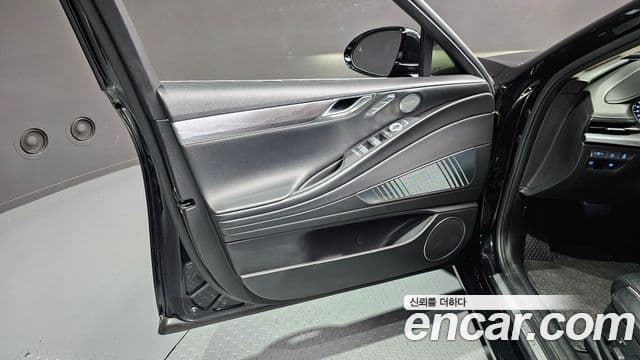 Genesis G80 2022 — Photo 23/37