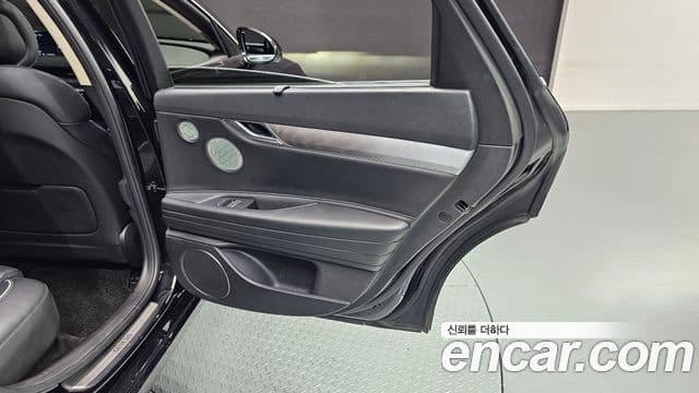 Genesis G80 2022 — Photo 33/37