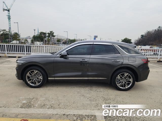 Genesis GV70 2023 — ფოტო 17/20