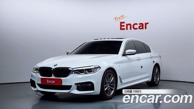 BMW 5 Series 2018 — ფოტო 1/20