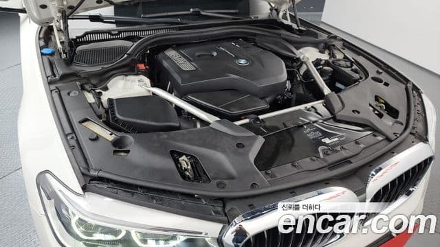 BMW 5 Series 2018 — ფოტო 6/20