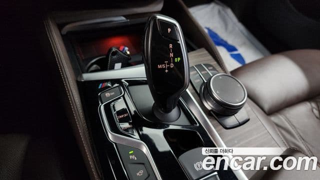 BMW 5 Series 2018 — ფოტო 9/20