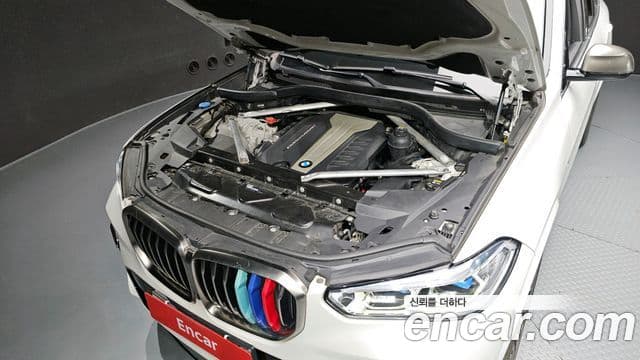 BMW X5 2019 — Photo 8/20