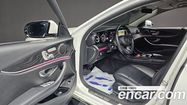 Mercedes-Benz E-Class 2018 — Şəkil 10/20