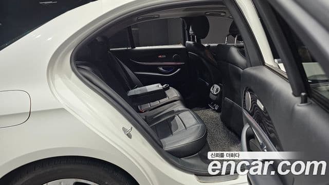Mercedes-Benz E-Class 2018 — Şəkil 11/20