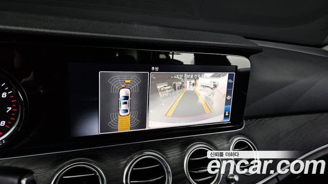 Mercedes-Benz E-Class 2018 — Şəkil 15/20