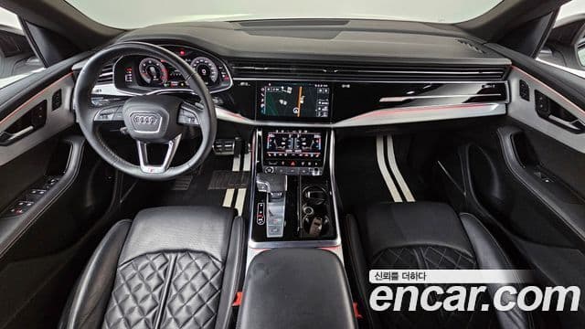 Audi Q8 2023 — Şəkil 13/20