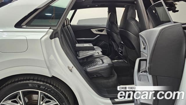 Audi Q8 2023 — Şəkil 3/20