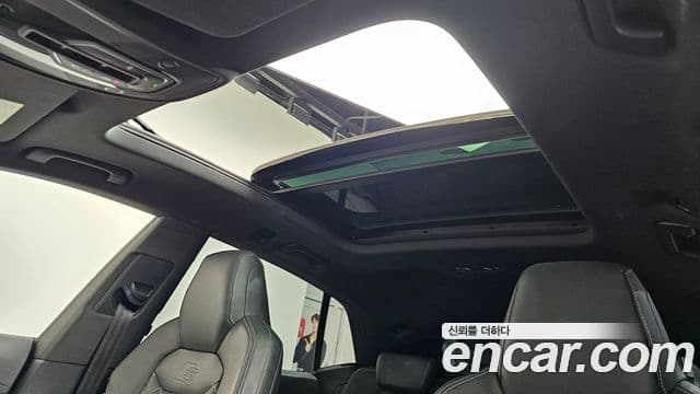 Audi Q8 2023 — Şəkil 6/20