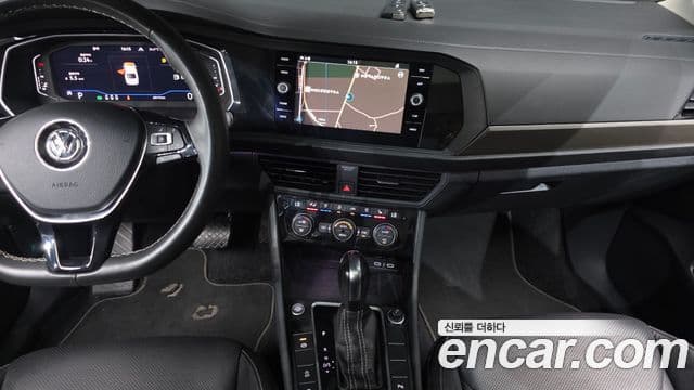 Volkswagen Jetta 2021 — Şəkil 14/20
