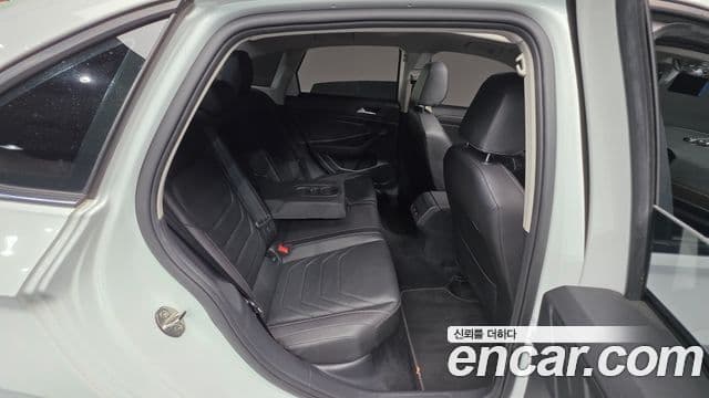 Volkswagen Jetta 2021 — Şəkil 18/20